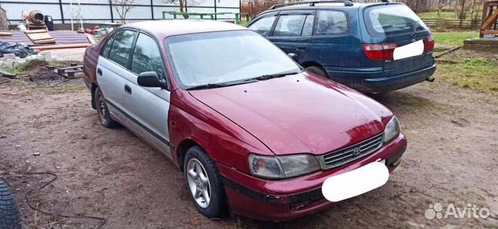 Toyota carina e капот