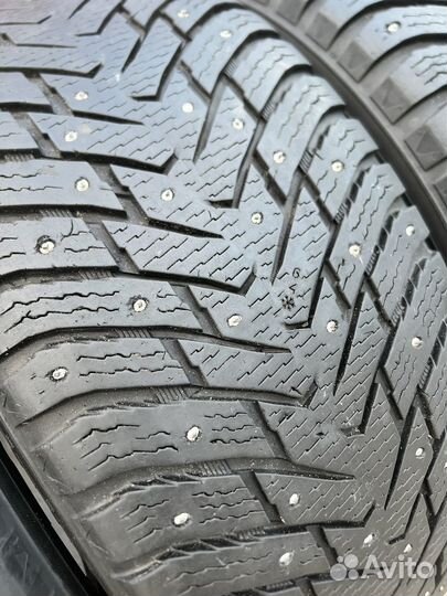 Nokian Tyres Hakkapeliitta 8 SUV 285/60 R18 116T