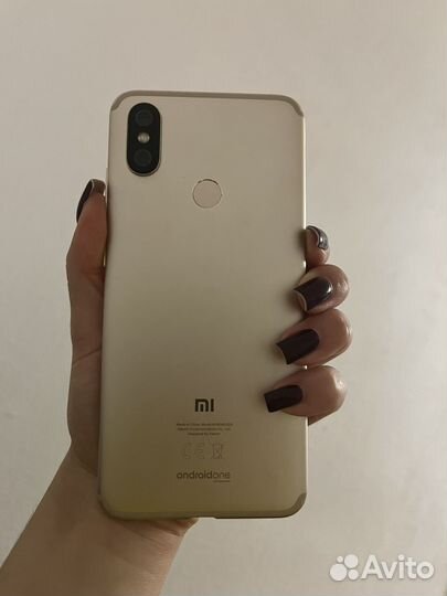 Телефон Xiaomi Mi A2