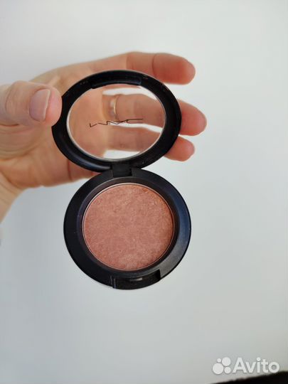 Румяна Mac margin Powder Blush