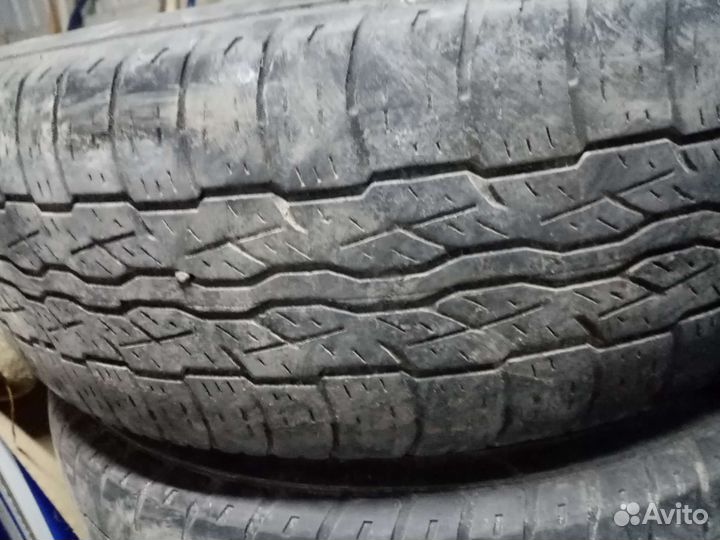 Bridgestone Dueler H/T 687 225/65 R17