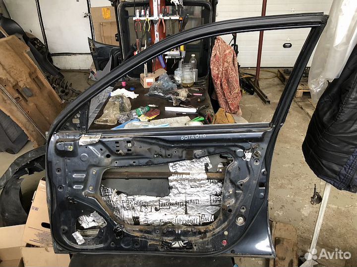 Дверь Toyota Carina AT190 AT191 правая передняя