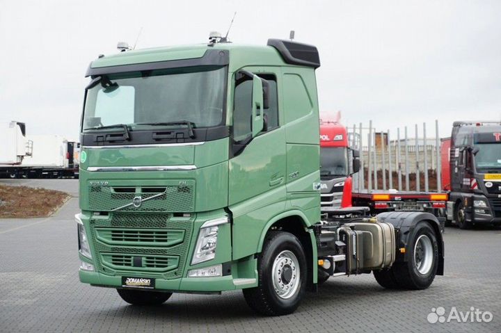 Стекло фары левое Volvo Fh 4