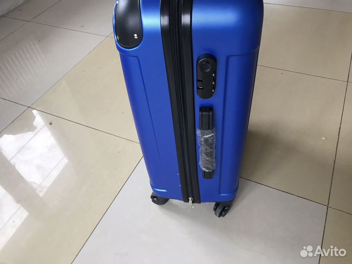 Чемодан на колесах большой xl