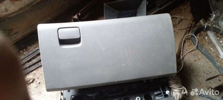 Hyundai grand starex бардачок