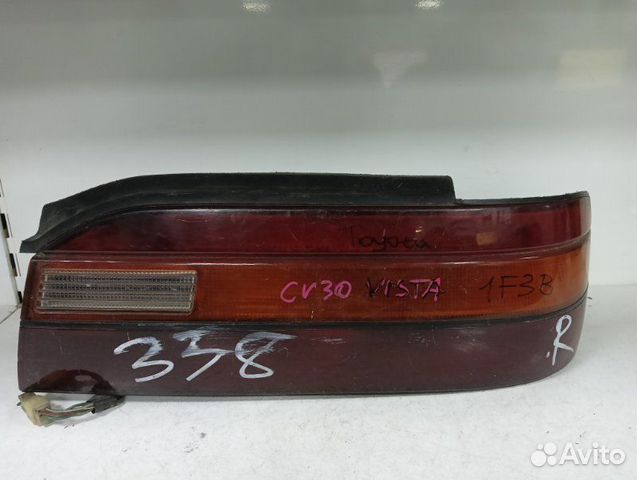 Фонарь задний правый Toyota Vista CV30 2CT 1992