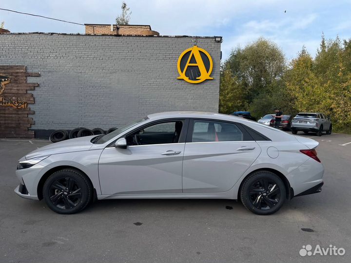 Hyundai Elantra 2.0 AT, 2021, 42 750 км