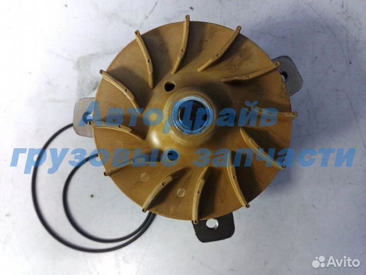 Помпа Рено Магнум мотор DXi12