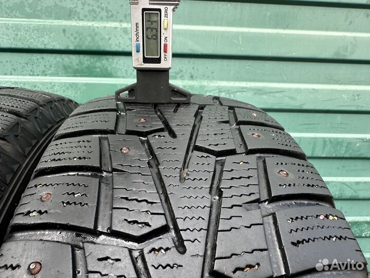 Roadstone Winguard WinSpike 215/65 R16