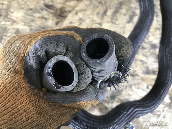 Патрубок системы охлаждения nissan skyline HNV37 V