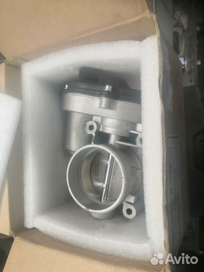 Продам дроссельную заслонку