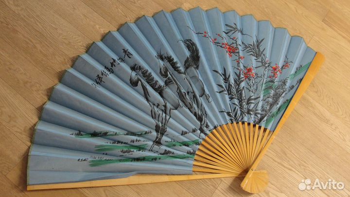 Веер огромный