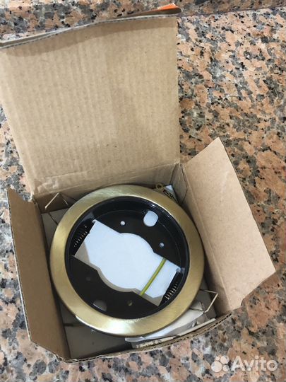 Светильник встраиваемый с лед лампой