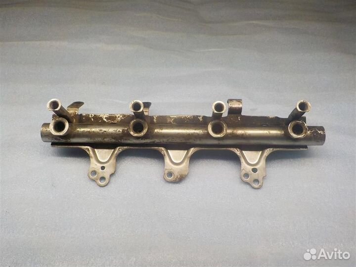 Рейка топливная (рампа) Volkswagen Passat (B6) 20