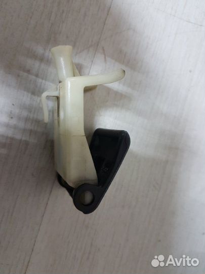 Ручка открывания капота Toyota Caldina CT216 3CT