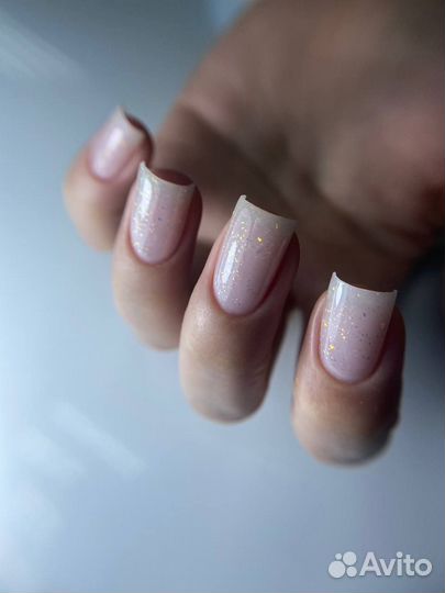 Маникюр и педикюр