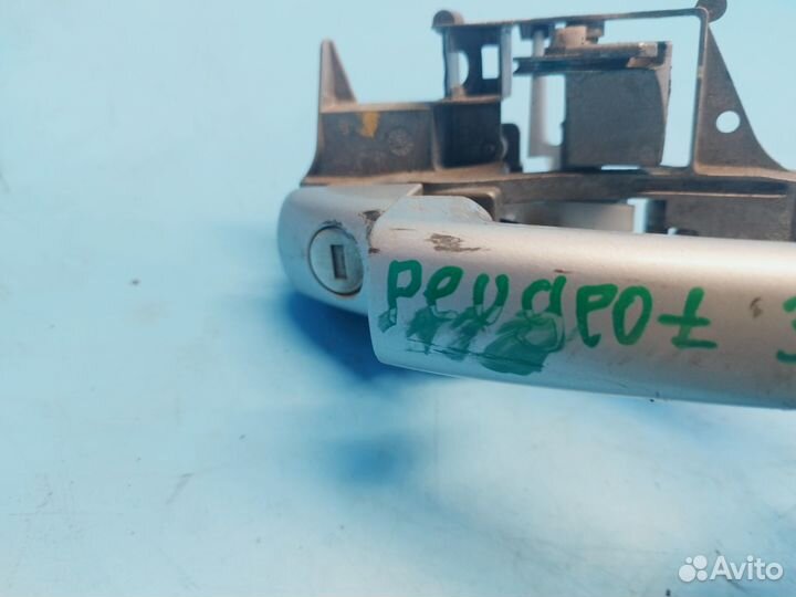 Ручка двери передней правой для Peugeot 308