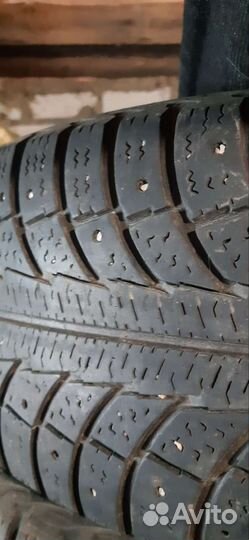 Gislaved Nord Frost 5 215/65 R16