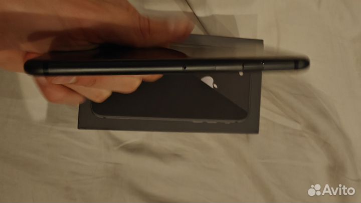 iPhone 8, 64 ГБ