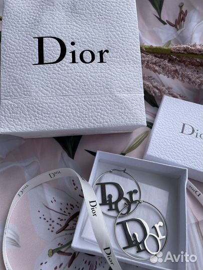 Коробки и пакеты Dior, Диор