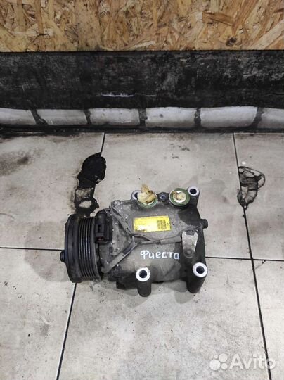 Компрессор кондиционера Ford Fiesta MK5