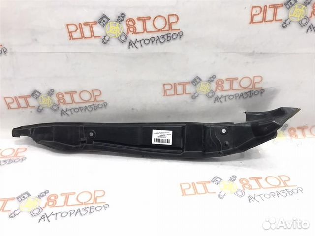 Пыльник переднего крыла правый Audi Q5 (8R) 2008