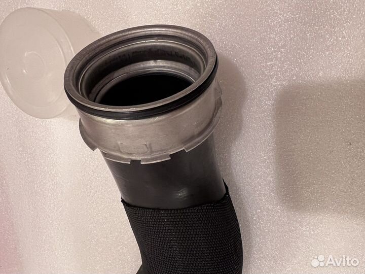 Патрубок интеркулера левый BMW X5 X6 F15 F16