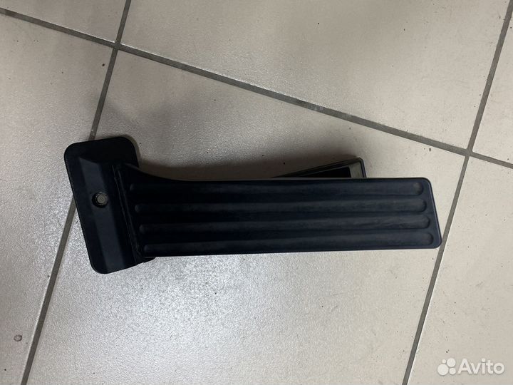 Педаль газа МКПП BMW