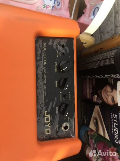 Электрогитара с комбоусилителем