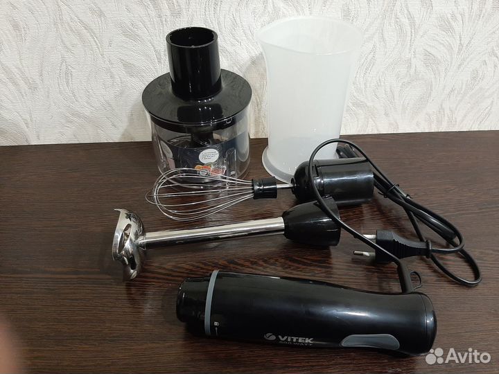 Продам блендер новый Vitek VT- 3418 W