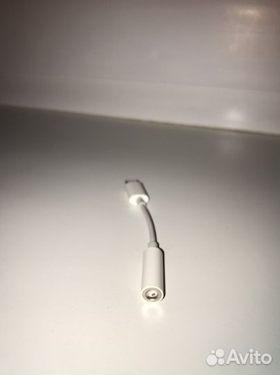 Оригинальный переходник iPhone lightning на aux