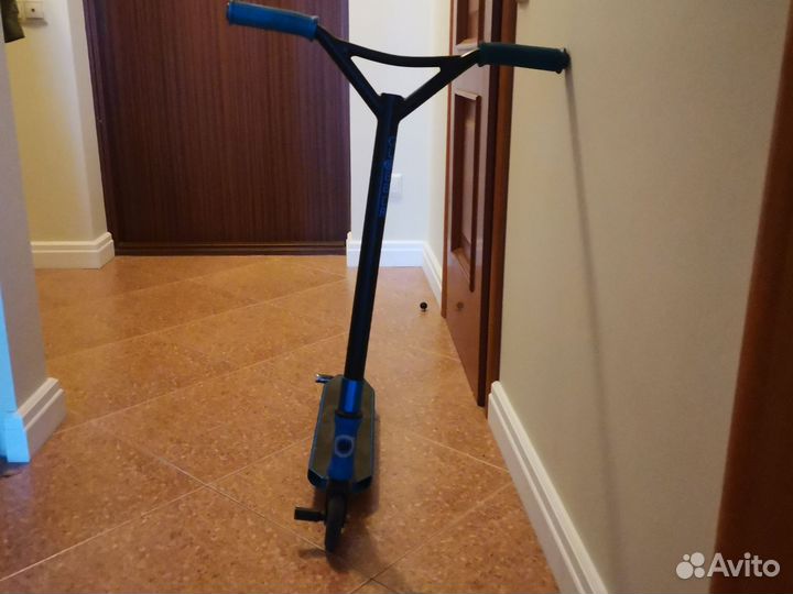 Трюковой самокат globber