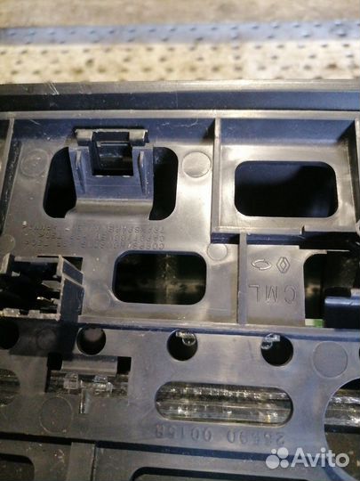 Стоп сигнал дополнительный Renault Fluence