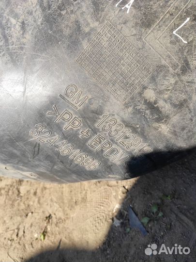 Подкрылок задний правый левый Opel Insignia