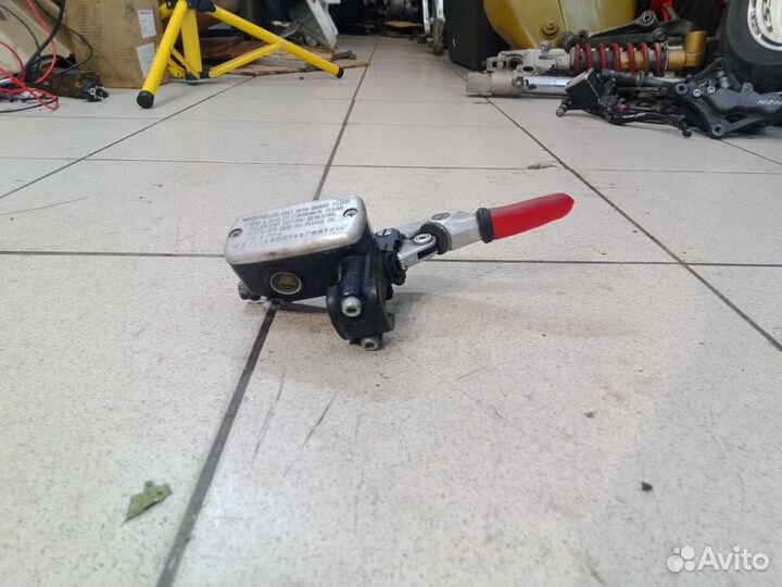 Машинка тормоза Suzuki GSX-R 1100 1992