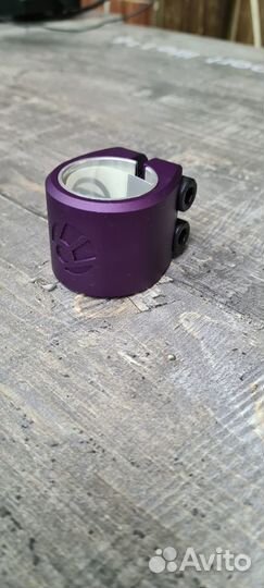 Зажим для трюкового самоката