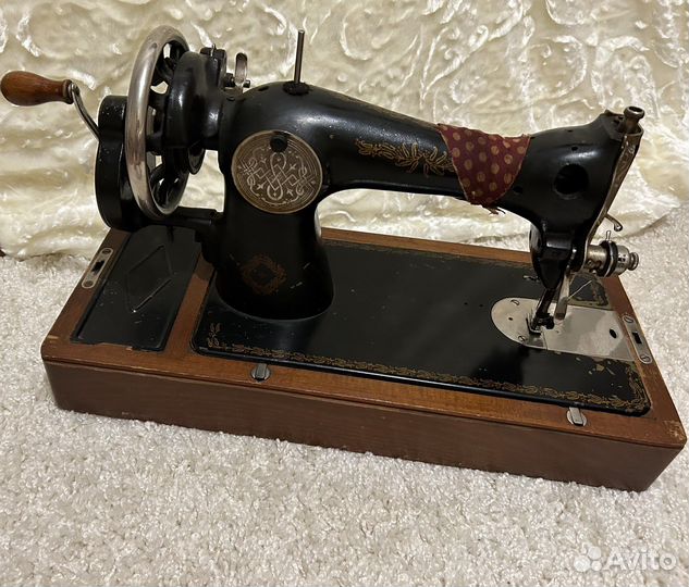 Швейная машинка ручная