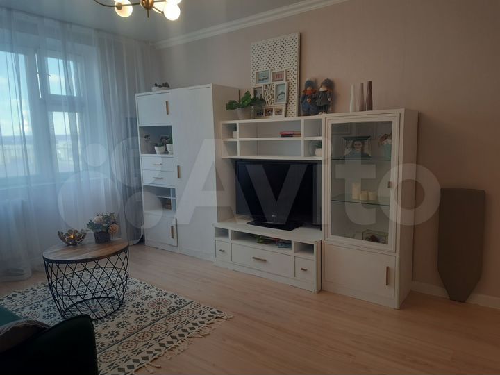 2-к. квартира, 66 м², 8/12 эт.