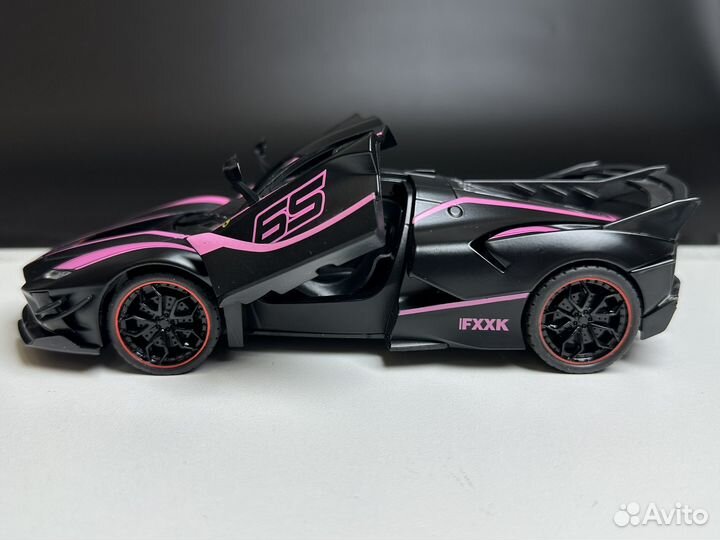 Машинка Ferrari металлическая черная