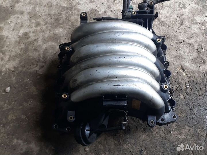 Коллектор впускной Audi A6 C5 2.4I