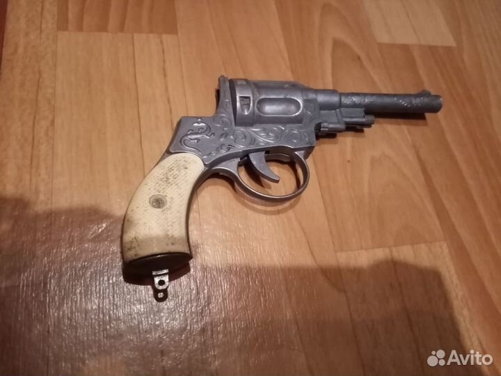 Револьвер СССР пистолет детский в реставрацию
