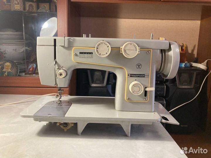 Швейная машина Подольск 142