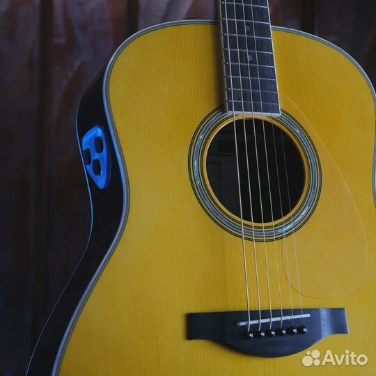 Трансакустическая гитара Yamaha LL-TA VT, массив