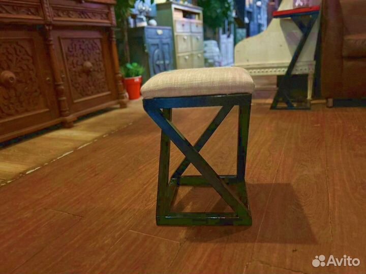 Табурет дизайнерский