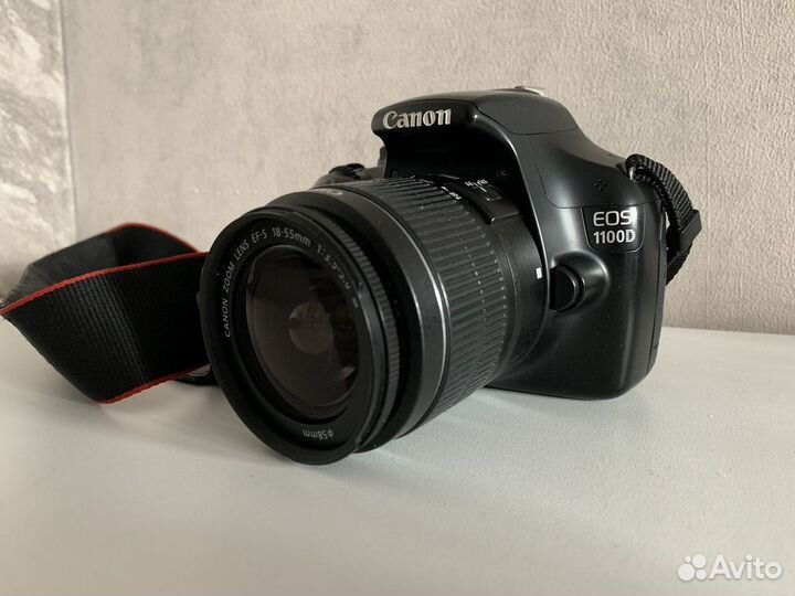 Canon EOS 1100D+ объектив EF-S 18-55 lll Kit