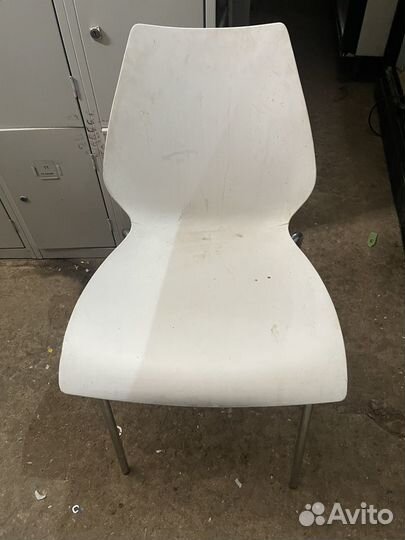 Стул пластик белый 45/43/78