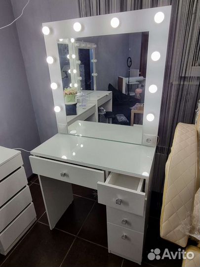 Гримерное зеркало