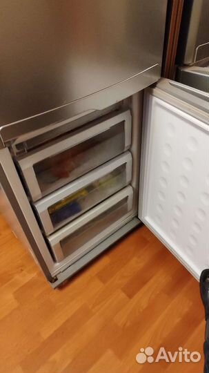 Комплектующие для холодильника Samsung,полки,ящики