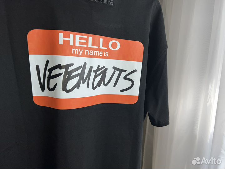 Футболка vetements