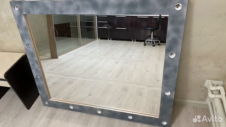 Зеркало с подсветкой